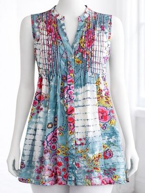 Ellus Sao Paulo Brazilian 100% cotton. Sleevless pleated extra long floral top